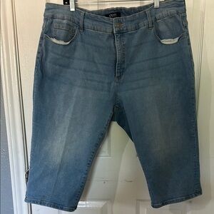 Chaps women capri blue pants Classic Denim‎ Style